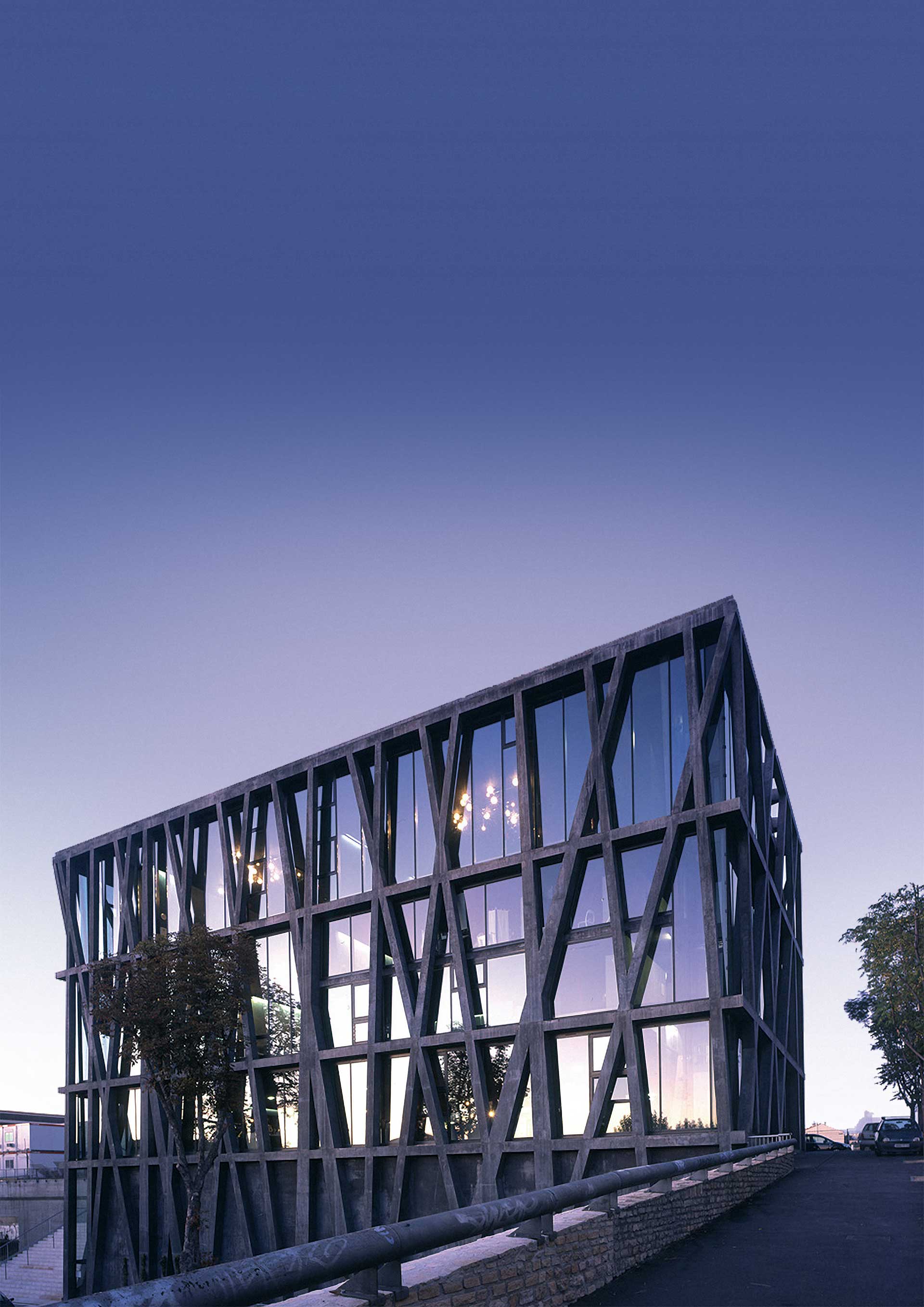 Pavillon Noir au crépuscule
